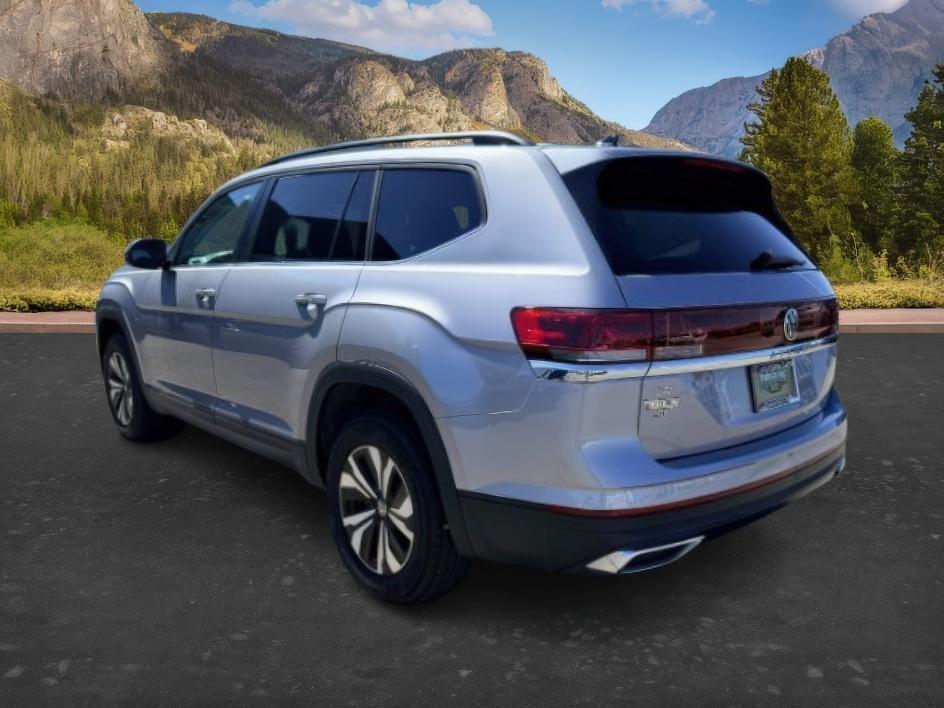 2025 SILVER /Titan Black Volkswagen Atlas 2.0T SE (1V2LR2CA1SC) with an 2L I-4 gasoline direct injection engine, AUTOMATIC transmission, located at 1235 N Woodruff Ave., Idaho Falls, 83401, (208) 523-1053, 43.507172, -112.000488 - At Timberline Auto, finding a great deal on your next vehicle is always easy! Our experienced sales staff goal is to help find you the right vehicle at the right price! Our knowledgeable finance department has options for almost any credit score. We offer extended service contract options to prot- Photo#2