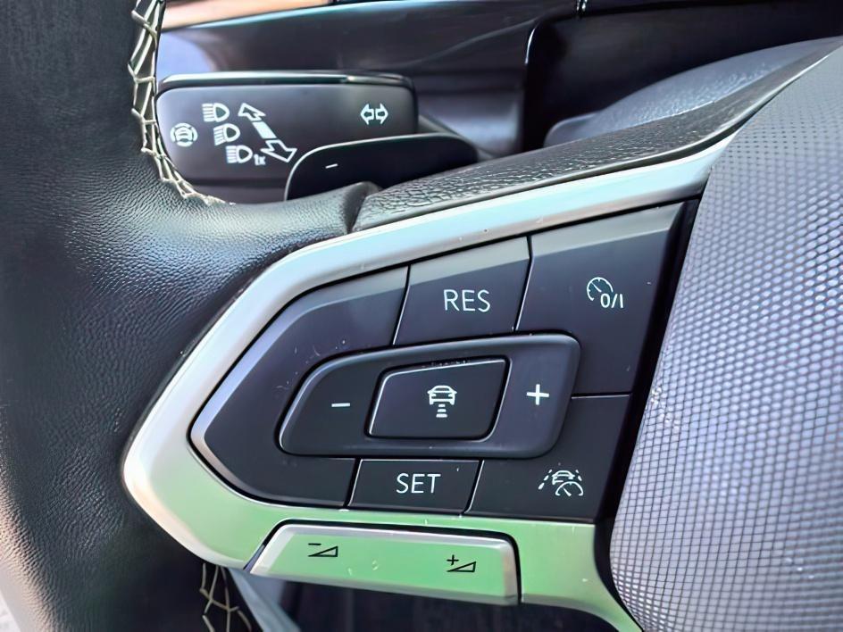 2025 SILVER /Titan Black Volkswagen Atlas 2.0T SE (1V2LR2CA1SC) with an 2L I-4 gasoline direct injection engine, AUTOMATIC transmission, located at 1235 N Woodruff Ave., Idaho Falls, 83401, (208) 523-1053, 43.507172, -112.000488 - At Timberline Auto, finding a great deal on your next vehicle is always easy! Our experienced sales staff goal is to help find you the right vehicle at the right price! Our knowledgeable finance department has options for almost any credit score. We offer extended service contract options to prot- Photo#21
