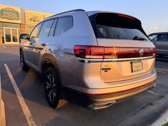 2025 SILVER /Titan Black Volkswagen Atlas 2.0T SE (1V2LR2CA1SC) with an 2L I-4 gasoline direct injection engine, AUTOMATIC transmission, located at 1235 N Woodruff Ave., Idaho Falls, 83401, (208) 523-1053, 43.507172, -112.000488 - At Timberline Auto, finding a great deal on your next vehicle is always easy! Our experienced sales staff goal is to help find you the right vehicle at the right price! Our knowledgeable finance department has options for almost any credit score. We offer extended service contract options to prot- Photo#29