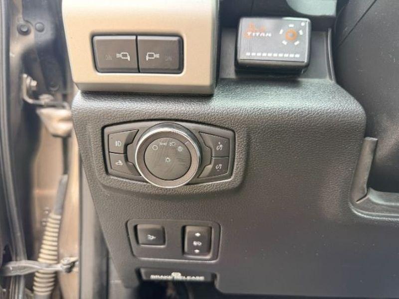 2019 TAN /Black Ford F-350 LARIAT (1FT8W3BT8KE) with an V8, 6.7L engine, 6-speed automatic transmission, located at 1175 N Woodruff Ave, Idaho Falls, ID, 83401, 43.506901, -111.999657 - <b>Vehicle Details</b><br>Take command of tough jobs and long hauls in this pre-owned 2019 Ford F-350 Super Duty LARIAT 4WD, built to deliver strength, capability, and premium comfort in one highly capable heavy-duty truck. Powered by the proven V8 6.7L Diesel engine, this Ford F-350 Super Duty offe- Photo#21