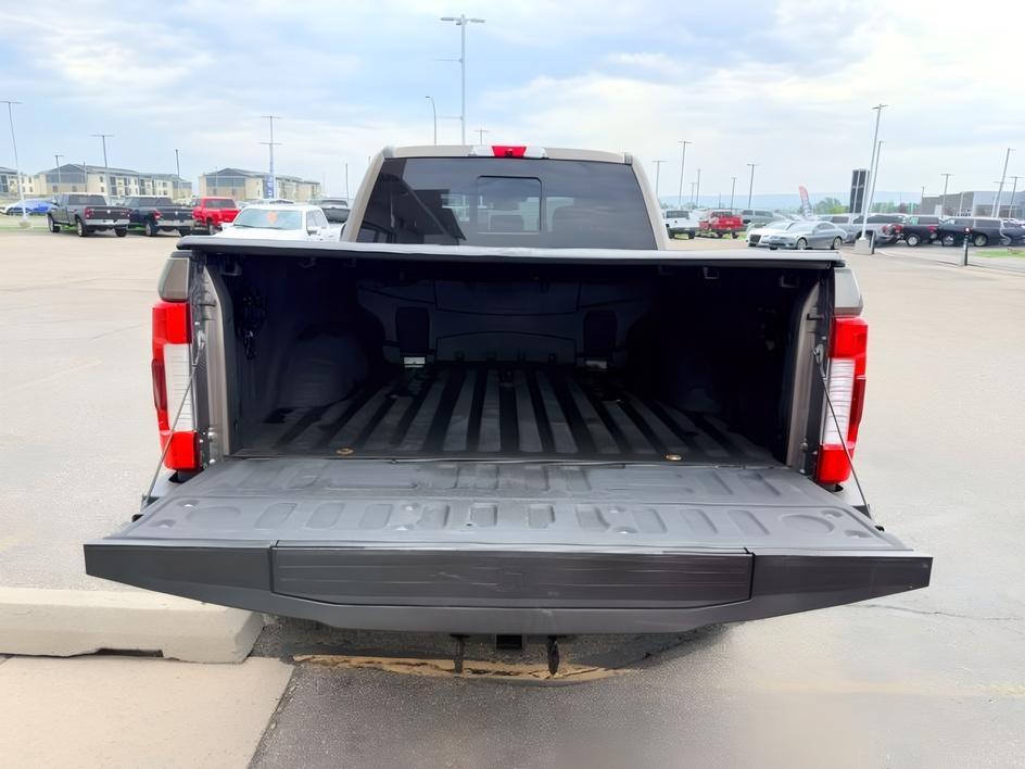 2019 TAN /LEATHER Ford Super Duty F-350 SRW (1FT8W3BT8KE) with an 67L engine, Automatic transmission, located at 1175 N Woodruff Ave, Idaho Falls, ID, 83401, 43.506901, -111.999657- Photo#5