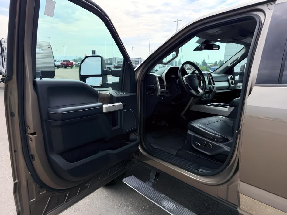 2019 TAN /LEATHER Ford Super Duty F-350 SRW (1FT8W3BT8KE) with an 67L engine, Automatic transmission, located at 1175 N Woodruff Ave, Idaho Falls, ID, 83401, 43.506901, -111.999657- Photo#12