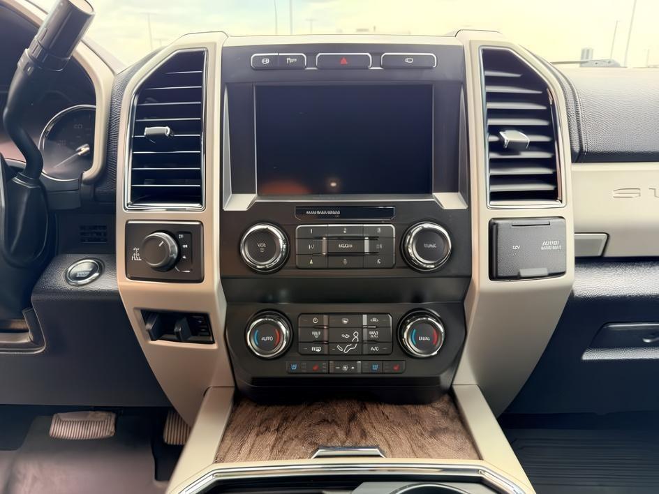 2019 TAN /LEATHER Ford Super Duty F-350 SRW (1FT8W3BT8KE) with an 67L engine, Automatic transmission, located at 1175 N Woodruff Ave, Idaho Falls, ID, 83401, 43.506901, -111.999657- Photo#16