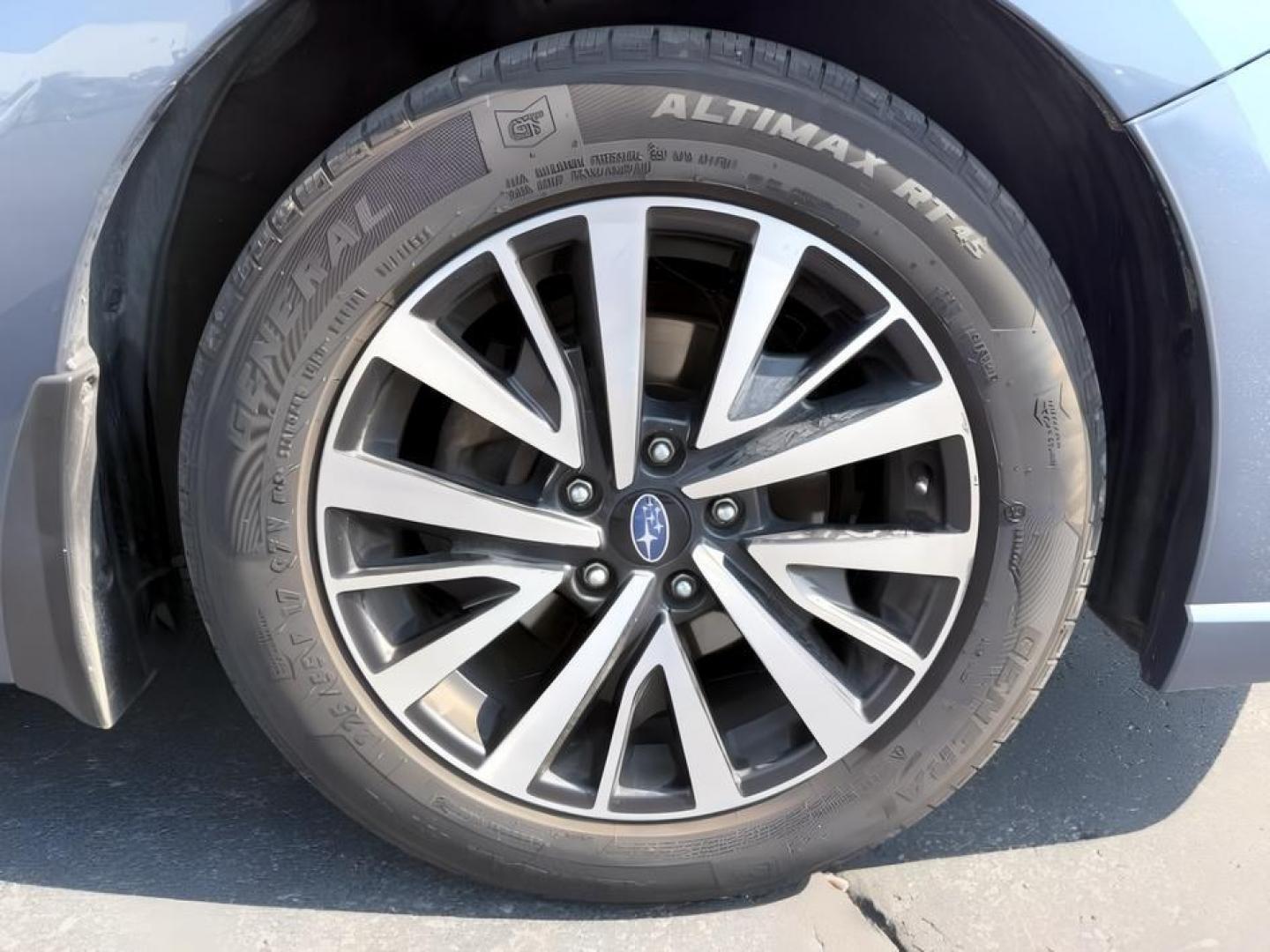2018 BLUE /Slate Black Subaru Legacy (4S3BNAF6XJ3) with an 25L H-4 DOHC engine, Automatic transmission, located at 1175 N Woodruff Ave, Idaho Falls, ID, 83401, 43.506901, -111.999657 - At Timberline Auto, finding a great deal on your next vehicle is always easy! Our experienced sales staff goal is to help find you the right vehicle at the right price! Our knowledgeable finance department has options for almost any credit score. We offer extended service contract options to prot- Photo#10