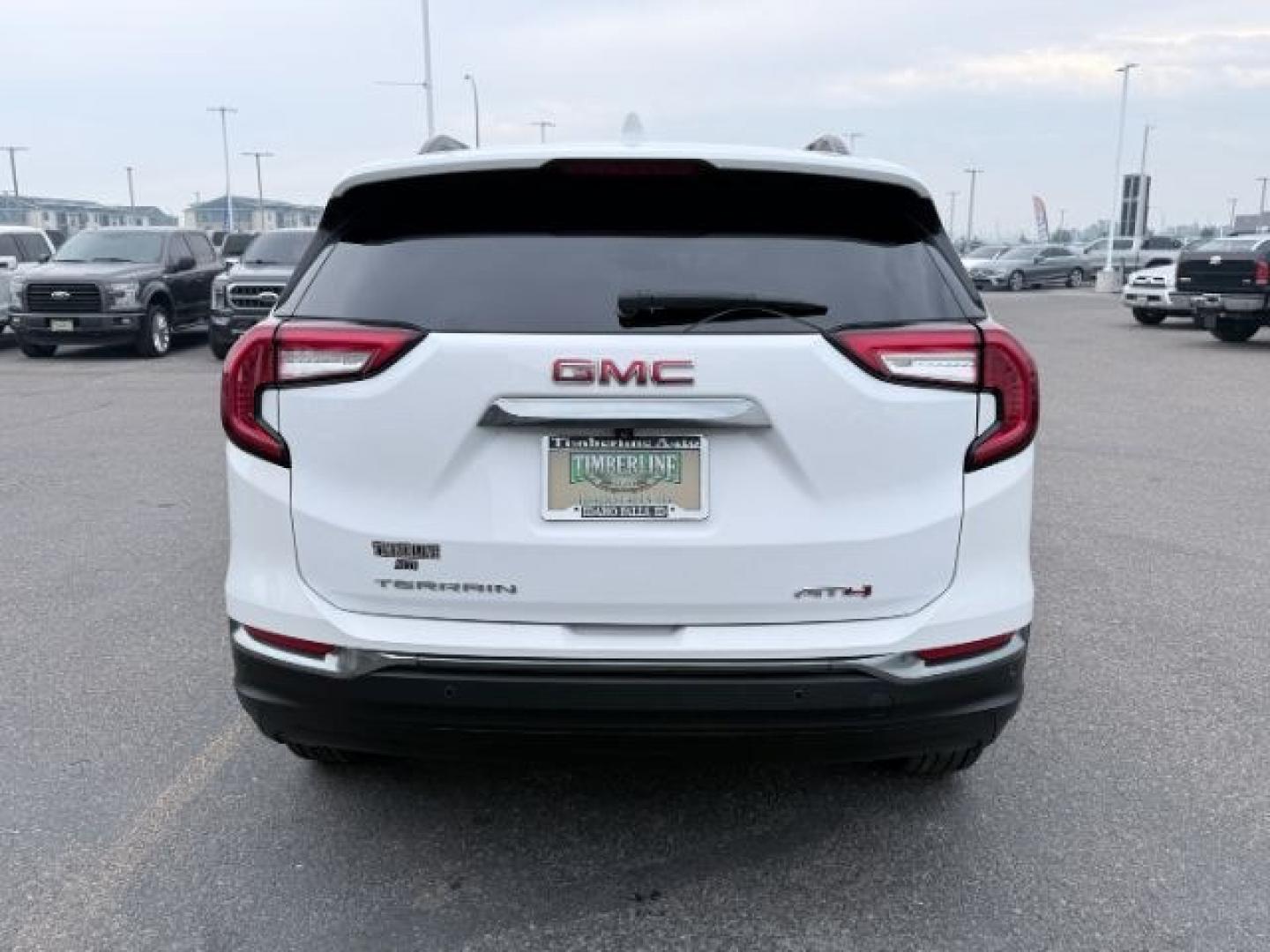 2024 WHITE /LEATHER GMC Terrain (3GKALYEG1RL) with an 15L I4 TURBO engine, Automatic transmission, located at 1175 N Woodruff Ave, Idaho Falls, ID, 83401, 43.506901, -111.999657 - At Timberline Auto, finding a great deal on your next vehicle is always easy! Our experienced sales staff goal is to help find you the right vehicle at the right price! Our knowledgeable finance department has options for almost any credit score. We offer extended service contract options to prot- Photo#3