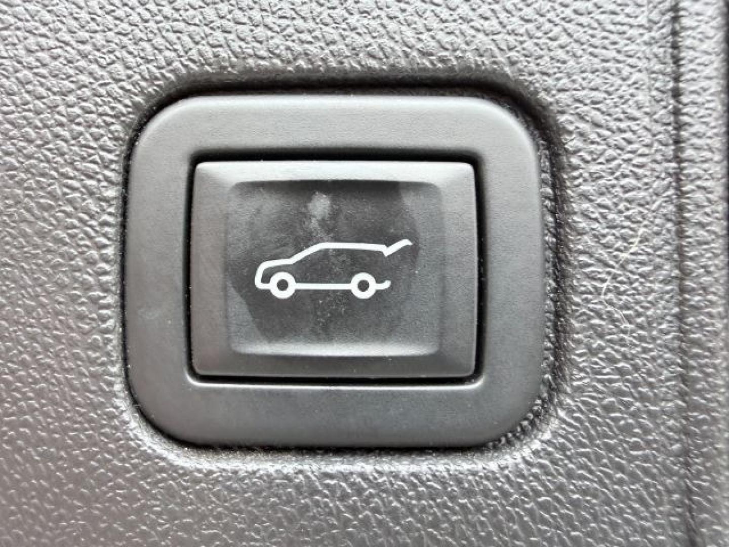 2024 WHITE /LEATHER GMC Terrain (3GKALYEG1RL) with an 15L I4 TURBO engine, Automatic transmission, located at 1175 N Woodruff Ave, Idaho Falls, ID, 83401, 43.506901, -111.999657 - At Timberline Auto, finding a great deal on your next vehicle is always easy! Our experienced sales staff goal is to help find you the right vehicle at the right price! Our knowledgeable finance department has options for almost any credit score. We offer extended service contract options to prot- Photo#6