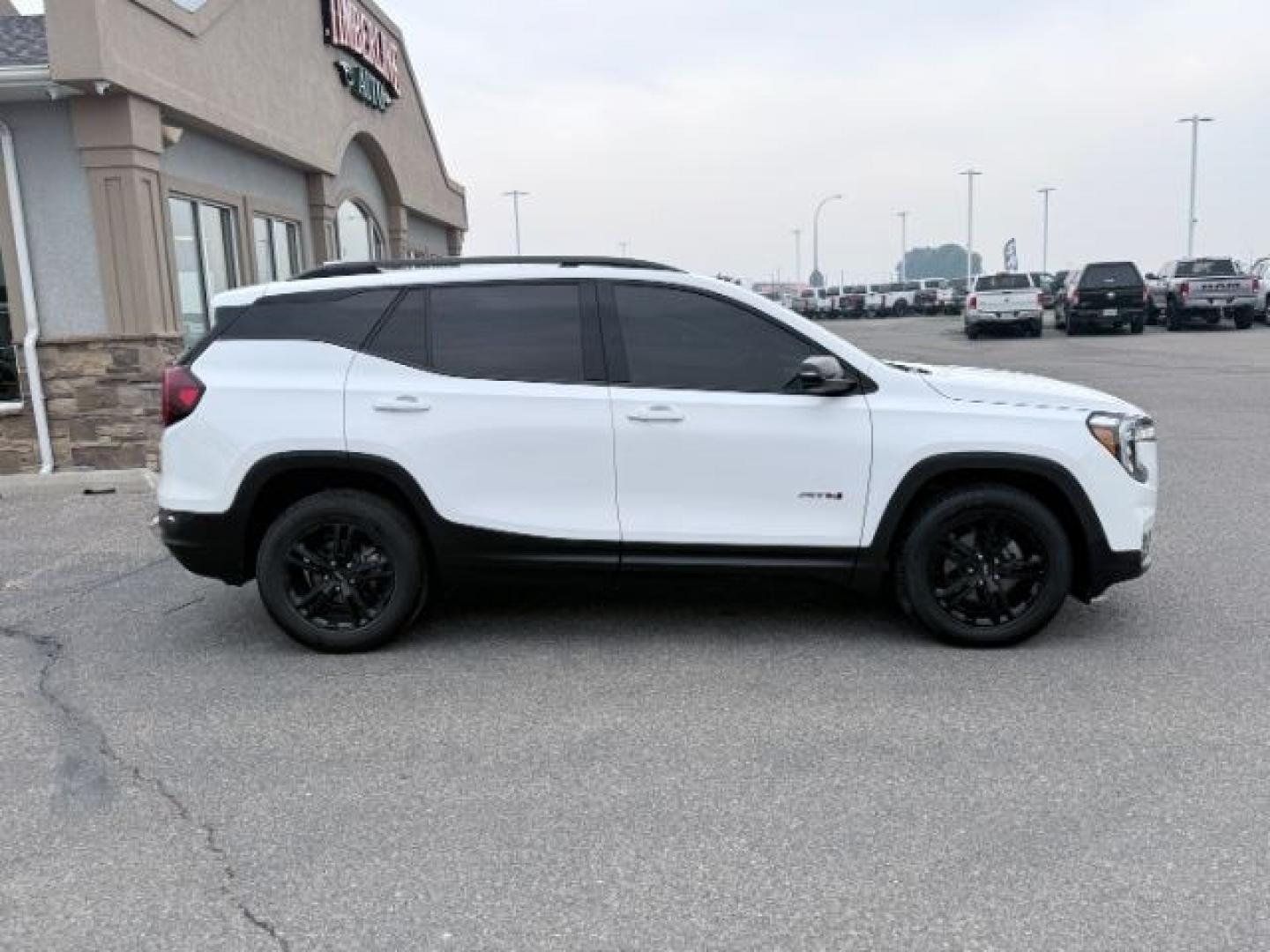 2024 WHITE /LEATHER GMC Terrain (3GKALYEG1RL) with an 15L I4 TURBO engine, Automatic transmission, located at 1175 N Woodruff Ave, Idaho Falls, ID, 83401, 43.506901, -111.999657 - At Timberline Auto, finding a great deal on your next vehicle is always easy! Our experienced sales staff goal is to help find you the right vehicle at the right price! Our knowledgeable finance department has options for almost any credit score. We offer extended service contract options to prot- Photo#9