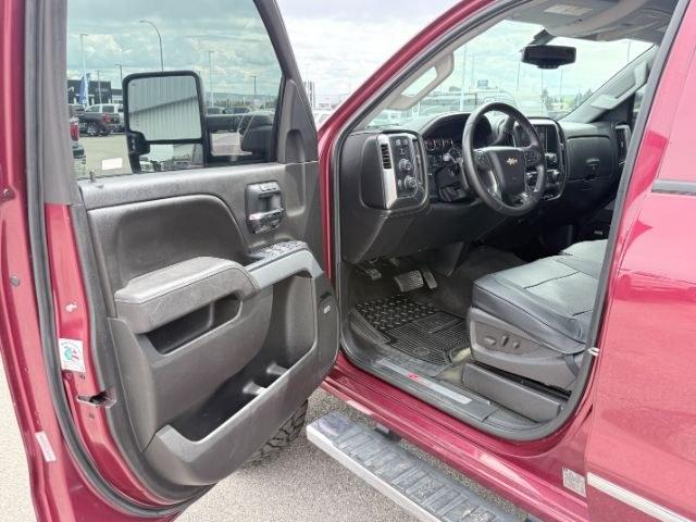 2015 MAROON /Jet Black Chevrolet Silverado 2500HD (1GC1KWE82FF) with an 66L V8 16V OHV TURBO DIESEL engine, Automatic transmission, located at 1175 N Woodruff Ave, Idaho Falls, ID, 83401, 43.506901, -111.999657 - At Timberline Auto, finding a great deal on your next vehicle is always easy! Our experienced sales staff goal is to help find you the right vehicle at the right price! Our knowledgeable finance department has options for almost any credit score. We offer extended service contract options to prot- Photo#41