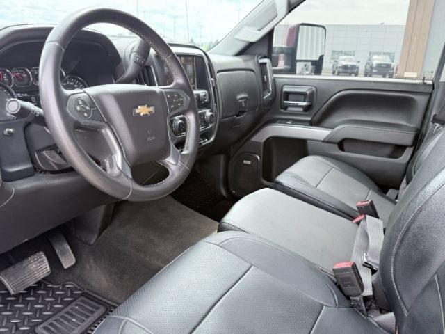 2015 MAROON /Jet Black Chevrolet Silverado 2500HD (1GC1KWE82FF) with an 66L V8 16V OHV TURBO DIESEL engine, Automatic transmission, located at 1175 N Woodruff Ave, Idaho Falls, ID, 83401, 43.506901, -111.999657 - At Timberline Auto, finding a great deal on your next vehicle is always easy! Our experienced sales staff goal is to help find you the right vehicle at the right price! Our knowledgeable finance department has options for almost any credit score. We offer extended service contract options to prot- Photo#43