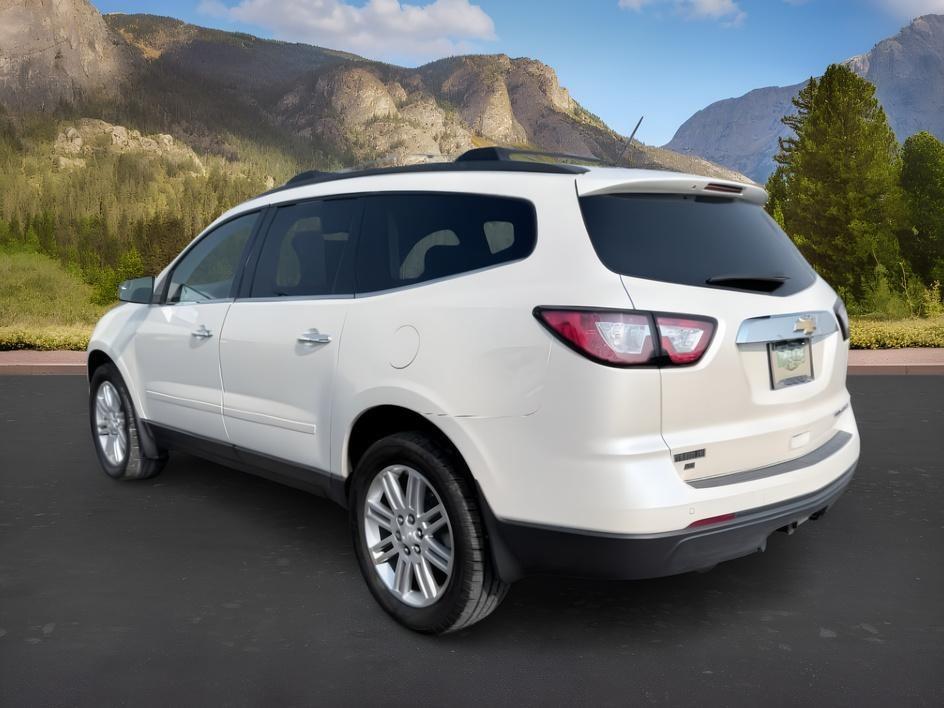 2015 WHITE /Ebony Chevrolet Traverse LT (1GNKRGKD2FJ) with an 3.6L V-6 gasoline direct injection engine, AUTOMATIC transmission, located at 1235 N Woodruff Ave., Idaho Falls, 83401, (208) 523-1053, 43.507172, -112.000488 - At Timberline Auto, finding a great deal on your next vehicle is always easy! Our experienced sales staff goal is to help find you the right vehicle at the right price! Our knowledgeable finance department has options for almost any credit score. We offer extended service contract options to prot- Photo#2