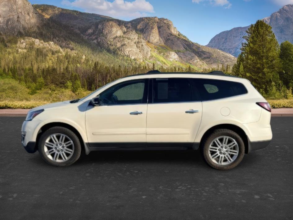 2015 WHITE /Ebony Chevrolet Traverse LT (1GNKRGKD2FJ) with an 3.6L V-6 gasoline direct injection engine, AUTOMATIC transmission, located at 1235 N Woodruff Ave., Idaho Falls, 83401, (208) 523-1053, 43.507172, -112.000488 - At Timberline Auto, finding a great deal on your next vehicle is always easy! Our experienced sales staff goal is to help find you the right vehicle at the right price! Our knowledgeable finance department has options for almost any credit score. We offer extended service contract options to prot- Photo#0