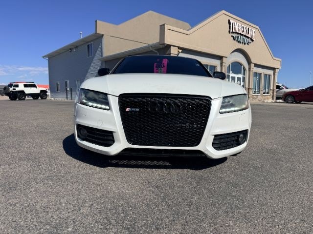 2010 WHITE /Black Audi S5 4.2 Premium Plus (WAUVVAFR1AA) with an 4.2L V-8 gasoline direct injection engine, AUTOMATIC transmission, located at 1235 N Woodruff Ave., Idaho Falls, 83401, (208) 523-1053, 43.507172, -112.000488 - At Timberline Auto, finding a great deal on your next vehicle is always easy! Our experienced sales staff goal is to help find you the right vehicle at the right price! Our knowledgeable finance department has options for almost any credit score. We offer extended service contract options to prot- Photo#6