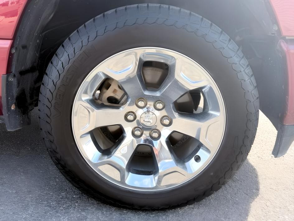 2022 MAROON /Black Ram 1500 (1C6SRFFT2NN) with an HEMI 57L V-8 variable valve control engine, Automatic transmission, located at 1175 N Woodruff Ave, Idaho Falls, ID, 83401, 43.506901, -111.999657 - At Timberline Auto, finding a great deal on your next vehicle is always easy! Our experienced sales staff goal is to help find you the right vehicle at the right price! Our knowledgeable finance department has options for almost any credit score. We offer extended service contract options to prot- Photo#11