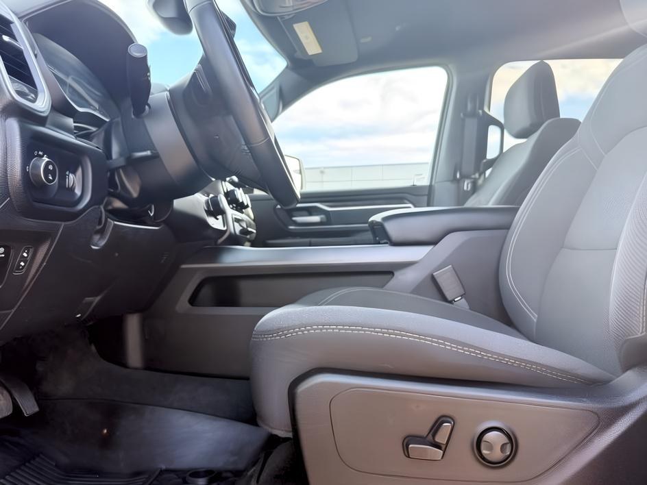 2022 MAROON /Black Ram 1500 (1C6SRFFT2NN) with an HEMI 57L V-8 variable valve control engine, Automatic transmission, located at 1175 N Woodruff Ave, Idaho Falls, ID, 83401, 43.506901, -111.999657 - At Timberline Auto, finding a great deal on your next vehicle is always easy! Our experienced sales staff goal is to help find you the right vehicle at the right price! Our knowledgeable finance department has options for almost any credit score. We offer extended service contract options to prot- Photo#13