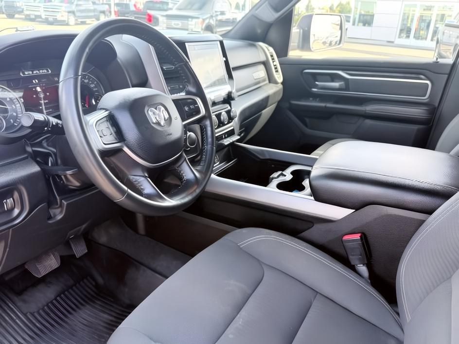 2022 MAROON /Black Ram 1500 (1C6SRFFT2NN) with an HEMI 57L V-8 variable valve control engine, Automatic transmission, located at 1175 N Woodruff Ave, Idaho Falls, ID, 83401, 43.506901, -111.999657 - At Timberline Auto, finding a great deal on your next vehicle is always easy! Our experienced sales staff goal is to help find you the right vehicle at the right price! Our knowledgeable finance department has options for almost any credit score. We offer extended service contract options to prot- Photo#14