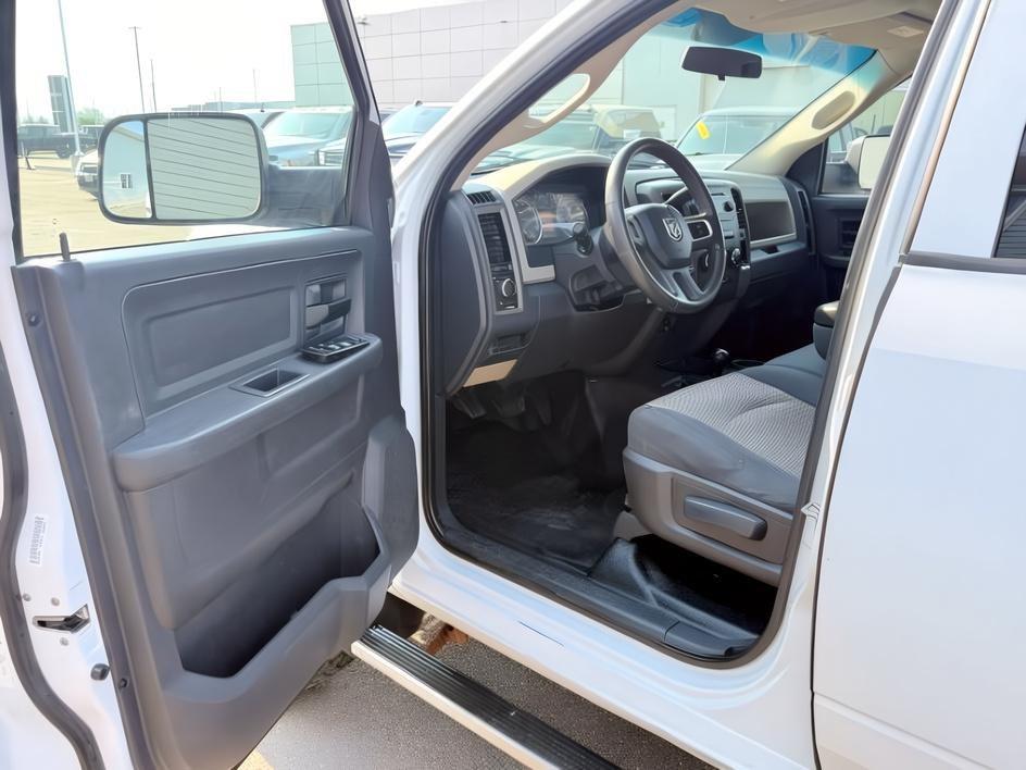 2011 WHITE /Dark Slate/Medium Graystone Ram Ram 2500 (3D7TT2CT6BG) with an HEMI Magnum 57L V-8 variable valve control engine, Automatic transmission, located at 1175 N Woodruff Ave, Idaho Falls, ID, 83401, 43.506901, -111.999657 - At Timberline Auto, finding a great deal on your next vehicle is always easy! Our experienced sales staff goal is to help find you the right vehicle at the right price! Our knowledgeable finance department has options for almost any credit score. We offer extended service contract options to prot- Photo#10
