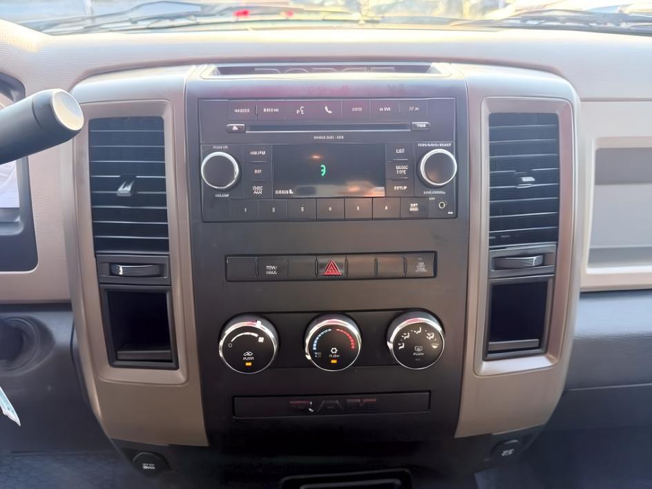 2011 WHITE /Dark Slate/Medium Graystone Ram Ram 2500 (3D7TT2CT6BG) with an HEMI Magnum 57L V-8 variable valve control engine, Automatic transmission, located at 1175 N Woodruff Ave, Idaho Falls, ID, 83401, 43.506901, -111.999657 - At Timberline Auto, finding a great deal on your next vehicle is always easy! Our experienced sales staff goal is to help find you the right vehicle at the right price! Our knowledgeable finance department has options for almost any credit score. We offer extended service contract options to prot- Photo#14