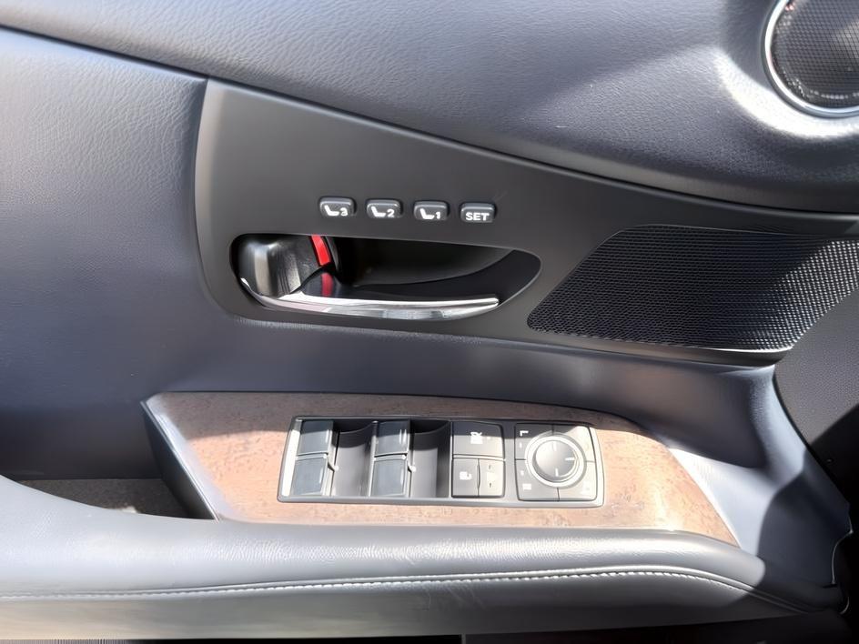 2013 BLACK /LEATHER Lexus RX 450h (JTJBC1BA6D2) with an 35L V6 HYBRID engine, Automatic transmission, located at 1175 N Woodruff Ave, Idaho Falls, ID, 83401, 43.506901, -111.999657 - At Timberline Auto, finding a great deal on your next vehicle is always easy! Our experienced sales staff goal is to help find you the right vehicle at the right price! Our knowledgeable finance department has options for almost any credit score. We offer extended service contract options to prot- Photo#25