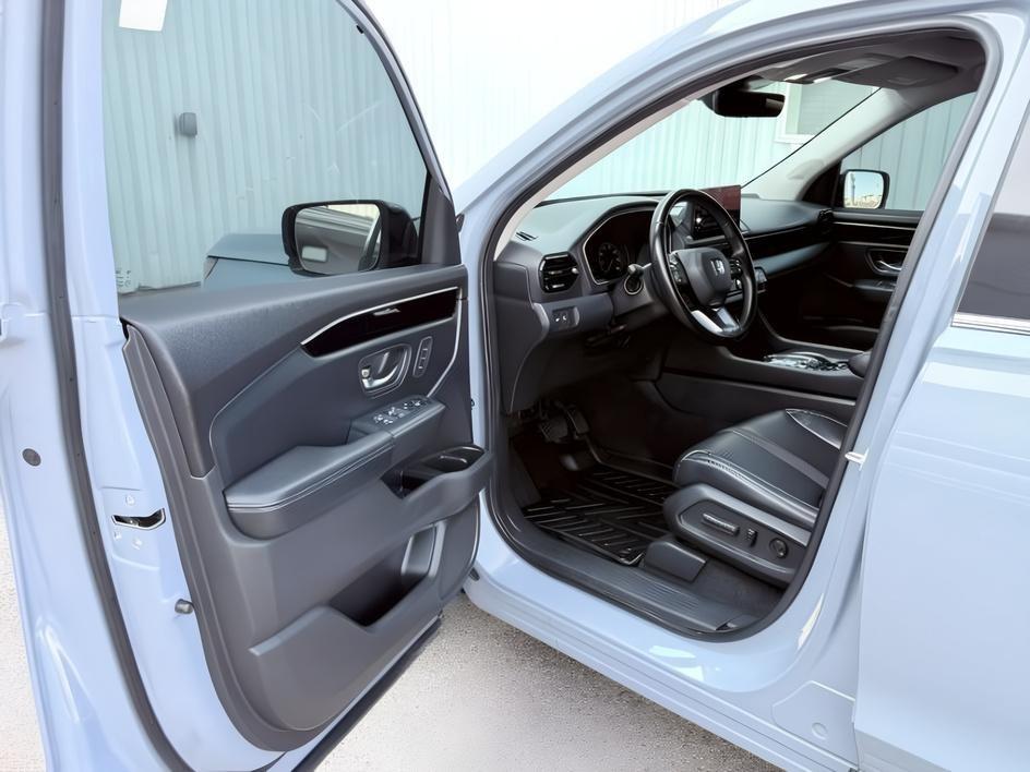 2023 Sonic Gray Pearl /Black Honda Pilot Touring (5FNYG2H75PB) with an V6, 3.5L engine, 10-speed automatic transmission, located at 1175 N Woodruff Ave, Idaho Falls, ID, 83401, 43.506901, -111.999657 - <b>Vehicle Details</b><br>Experience the confidence and comfort of this pre-owned 2023 Honda Pilot Touring, a refined three-row SUV built to handle busy family schedules, weekend road trips, and everyday driving with ease. Powered by a strong V6, 3.5L gasoline engine, this Honda Pilot delivers smoot- Photo#46