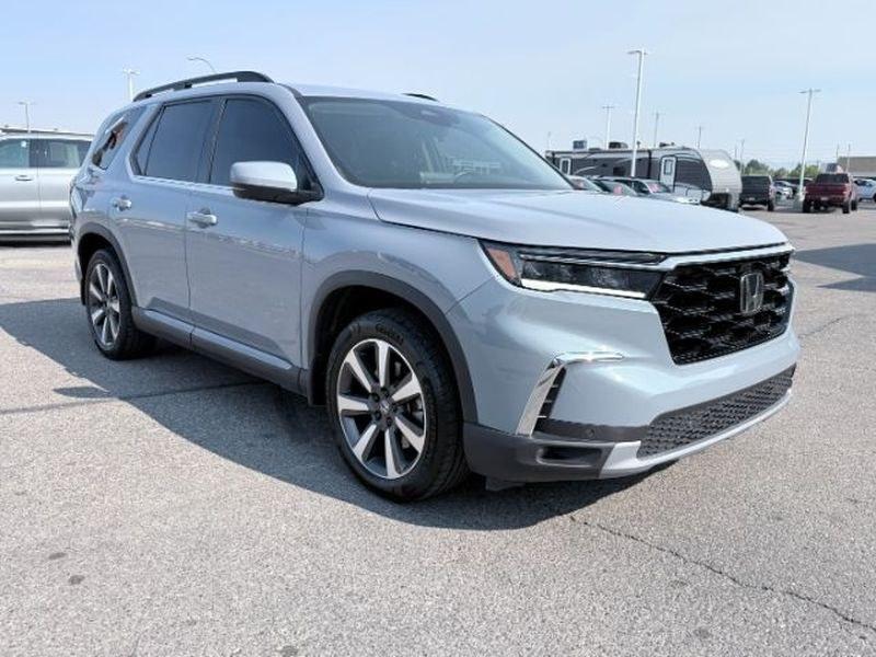 2023 Sonic Gray Pearl /Black Honda Pilot Touring (5FNYG2H75PB) with an V6, 3.5L engine, 10-speed automatic transmission, located at 1175 N Woodruff Ave, Idaho Falls, ID, 83401, 43.506901, -111.999657 - <b>Vehicle Details</b><br>Experience the confidence and comfort of this pre-owned 2023 Honda Pilot Touring, a refined three-row SUV built to handle busy family schedules, weekend road trips, and everyday driving with ease. Powered by a strong V6, 3.5L gasoline engine, this Honda Pilot delivers smoot- Photo#10