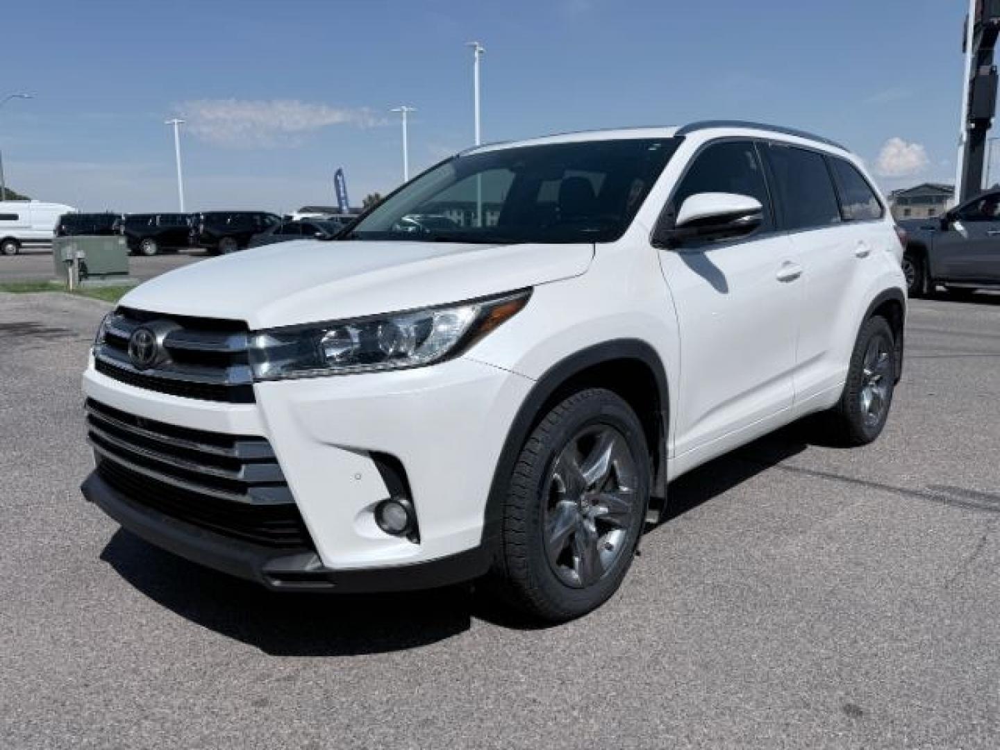 2017 WHITE /Black Toyota Highlander (5TDDZRFH6HS) with an 35L V-6 portdirect injection engine, Automatic transmission, located at 1175 N Woodruff Ave, Idaho Falls, ID, 83401, 43.506901, -111.999657 - At Timberline Auto, finding a great deal on your next vehicle is always easy! Our experienced sales staff goal is to help find you the right vehicle at the right price! Our knowledgeable finance department has options for almost any credit score. We offer extended service contract options to prot- Photo#33