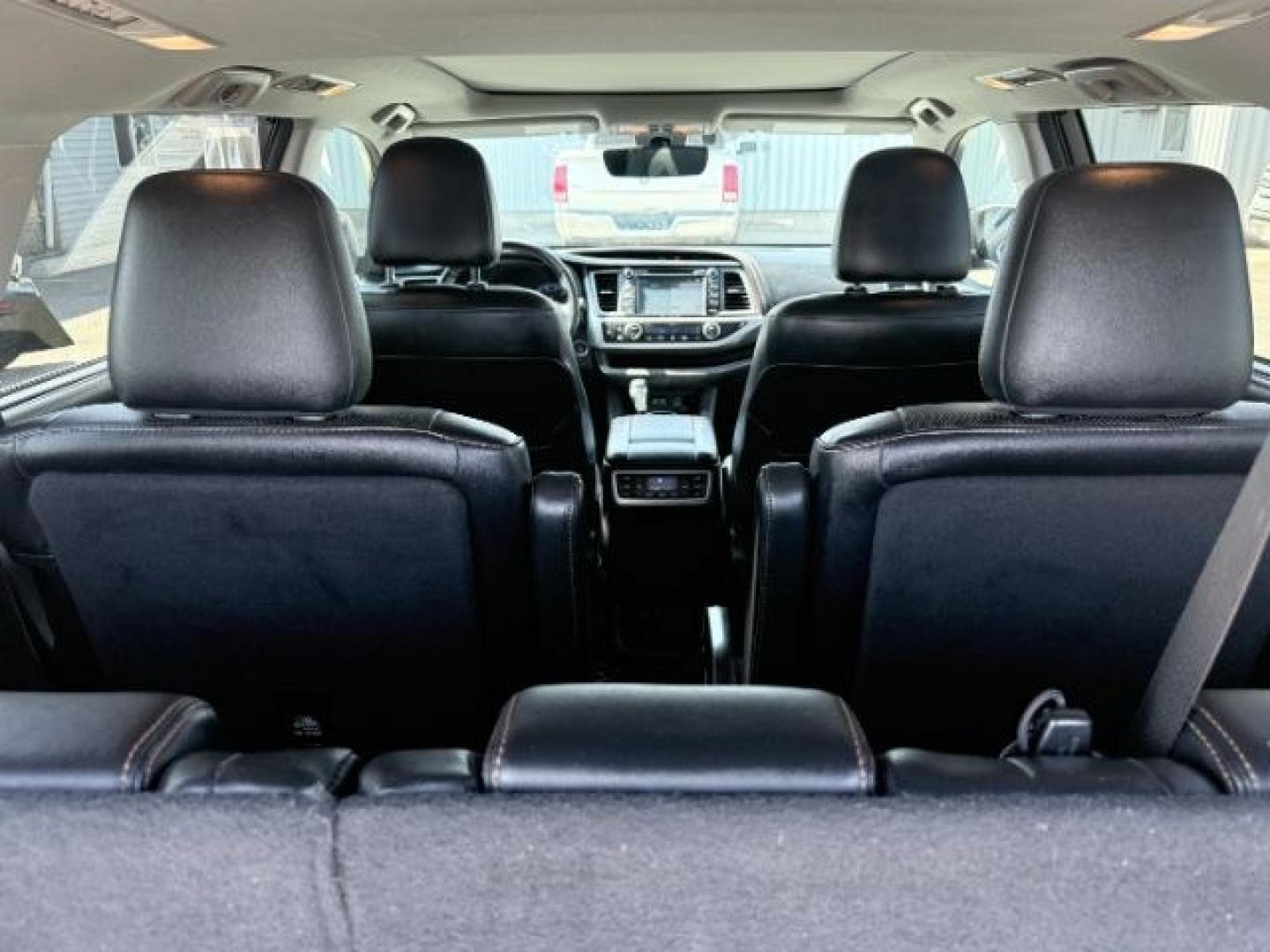 2017 WHITE /Black Toyota Highlander (5TDDZRFH6HS) with an 35L V-6 portdirect injection engine, Automatic transmission, located at 1175 N Woodruff Ave, Idaho Falls, ID, 83401, 43.506901, -111.999657 - At Timberline Auto, finding a great deal on your next vehicle is always easy! Our experienced sales staff goal is to help find you the right vehicle at the right price! Our knowledgeable finance department has options for almost any credit score. We offer extended service contract options to prot- Photo#41