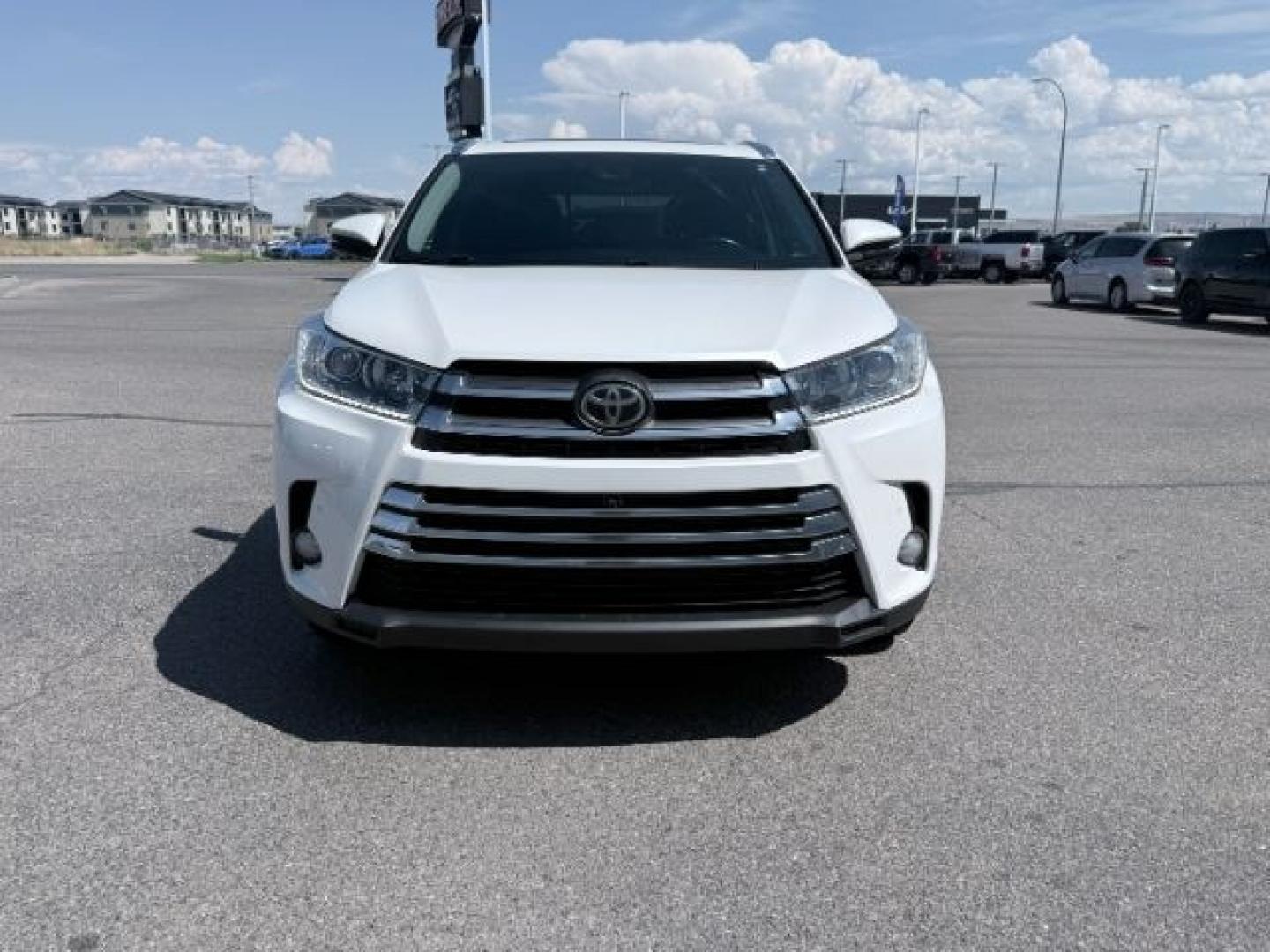 2017 WHITE /Black Toyota Highlander (5TDDZRFH6HS) with an 35L V-6 portdirect injection engine, Automatic transmission, located at 1175 N Woodruff Ave, Idaho Falls, ID, 83401, 43.506901, -111.999657 - At Timberline Auto, finding a great deal on your next vehicle is always easy! Our experienced sales staff goal is to help find you the right vehicle at the right price! Our knowledgeable finance department has options for almost any credit score. We offer extended service contract options to prot- Photo#45