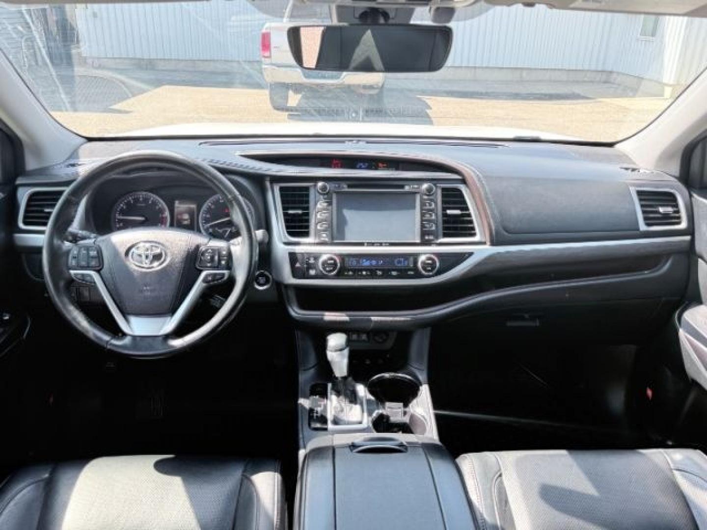 2017 WHITE /Black Toyota Highlander (5TDDZRFH6HS) with an 35L V-6 portdirect injection engine, Automatic transmission, located at 1175 N Woodruff Ave, Idaho Falls, ID, 83401, 43.506901, -111.999657 - At Timberline Auto, finding a great deal on your next vehicle is always easy! Our experienced sales staff goal is to help find you the right vehicle at the right price! Our knowledgeable finance department has options for almost any credit score. We offer extended service contract options to prot- Photo#62