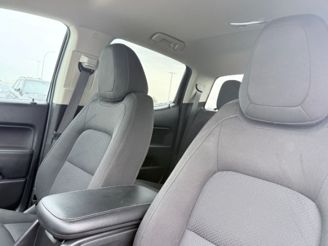 2020 Satin Steel Metallic /Jet Black Chevrolet Colorado 4WD LT (1GCGTCEN8L1) with an V6, 3.6L engine, 8-speed automatic transmission, located at 1175 N Woodruff Ave, Idaho Falls, ID, 83401, 43.506901, -111.999657 - <b>Vehicle Details</b><br>Discover capability and comfort in this 2020 Chevrolet Colorado LT 4WD, now available in Idaho Falls, ID. Powered by a strong 3.6L V6 Gasoline engine, this midsize pickup delivers confident performance for commuting, hauling, and weekend adventures alike. The four-wheel dri- Photo#77