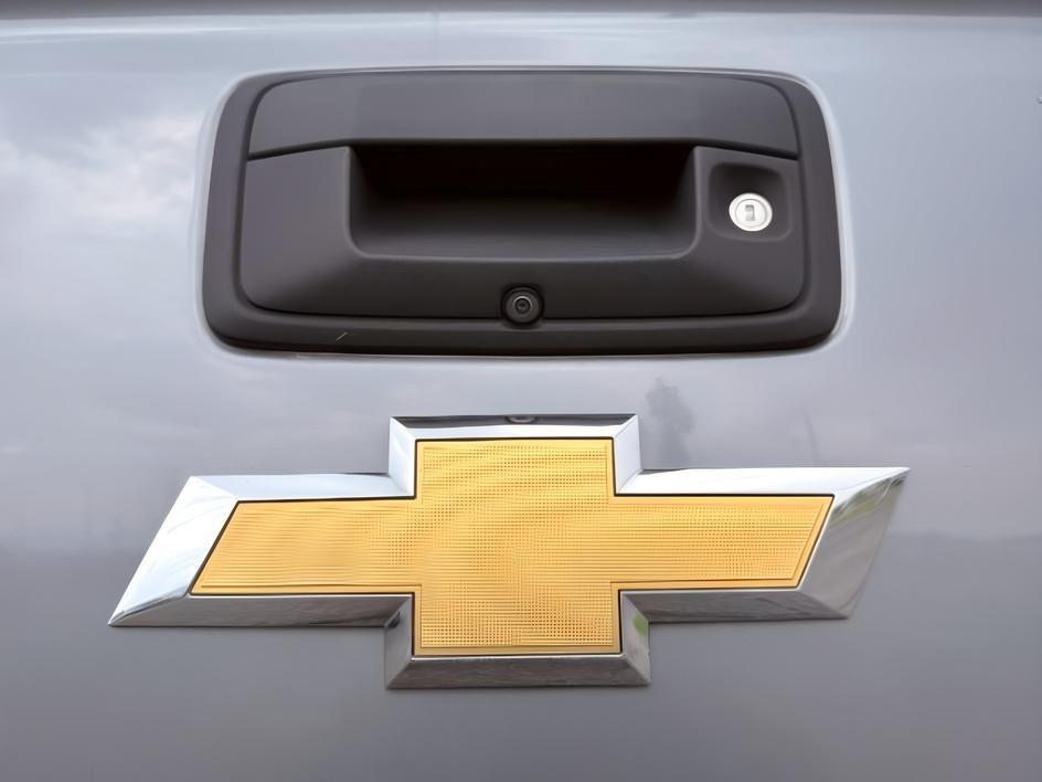 2020 Satin Steel Metallic /Jet Black Chevrolet Colorado 4WD LT (1GCGTCEN8L1) with an V6, 3.6L engine, 8-speed automatic transmission, located at 1175 N Woodruff Ave, Idaho Falls, ID, 83401, 43.506901, -111.999657 - <b>Vehicle Details</b><br>Discover capability and comfort in this 2020 Chevrolet Colorado LT 4WD, now available in Idaho Falls, ID. Powered by a strong 3.6L V6 Gasoline engine, this midsize pickup delivers confident performance for commuting, hauling, and weekend adventures alike. The four-wheel dri- Photo#31