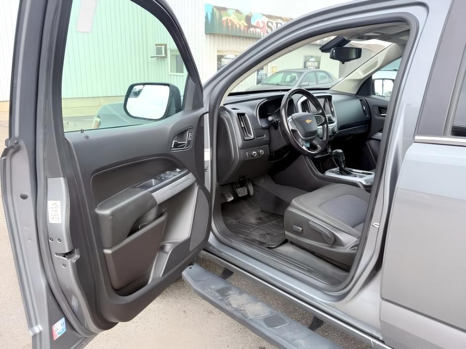2020 Satin Steel Metallic /Jet Black Chevrolet Colorado 4WD LT (1GCGTCEN8L1) with an V6, 3.6L engine, 8-speed automatic transmission, located at 1175 N Woodruff Ave, Idaho Falls, ID, 83401, 43.506901, -111.999657 - <b>Vehicle Details</b><br>Discover capability and comfort in this 2020 Chevrolet Colorado LT 4WD, now available in Idaho Falls, ID. Powered by a strong 3.6L V6 Gasoline engine, this midsize pickup delivers confident performance for commuting, hauling, and weekend adventures alike. The four-wheel dri- Photo#39