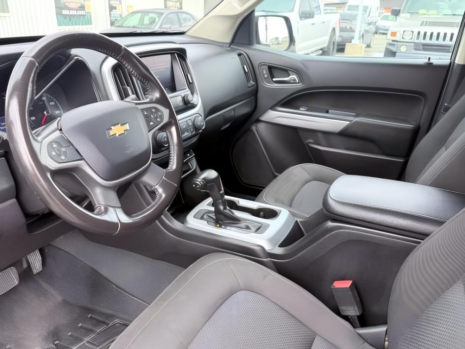 2020 Satin Steel Metallic /Jet Black Chevrolet Colorado 4WD LT (1GCGTCEN8L1) with an V6, 3.6L engine, 8-speed automatic transmission, located at 1175 N Woodruff Ave, Idaho Falls, ID, 83401, 43.506901, -111.999657 - <b>Vehicle Details</b><br>Discover capability and comfort in this 2020 Chevrolet Colorado LT 4WD, now available in Idaho Falls, ID. Powered by a strong 3.6L V6 Gasoline engine, this midsize pickup delivers confident performance for commuting, hauling, and weekend adventures alike. The four-wheel dri- Photo#41