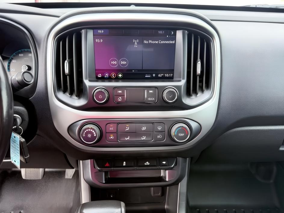 2020 Satin Steel Metallic /Jet Black Chevrolet Colorado 4WD LT (1GCGTCEN8L1) with an V6, 3.6L engine, 8-speed automatic transmission, located at 1175 N Woodruff Ave, Idaho Falls, ID, 83401, 43.506901, -111.999657 - <b>Vehicle Details</b><br>Discover capability and comfort in this 2020 Chevrolet Colorado LT 4WD, now available in Idaho Falls, ID. Powered by a strong 3.6L V6 Gasoline engine, this midsize pickup delivers confident performance for commuting, hauling, and weekend adventures alike. The four-wheel dri- Photo#43