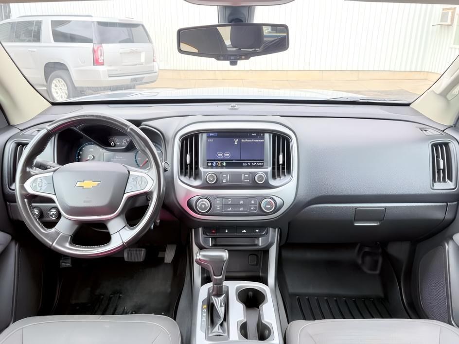 2020 Satin Steel Metallic /Jet Black Chevrolet Colorado 4WD LT (1GCGTCEN8L1) with an V6, 3.6L engine, 8-speed automatic transmission, located at 1175 N Woodruff Ave, Idaho Falls, ID, 83401, 43.506901, -111.999657 - <b>Vehicle Details</b><br>Discover capability and comfort in this 2020 Chevrolet Colorado LT 4WD, now available in Idaho Falls, ID. Powered by a strong 3.6L V6 Gasoline engine, this midsize pickup delivers confident performance for commuting, hauling, and weekend adventures alike. The four-wheel dri- Photo#51