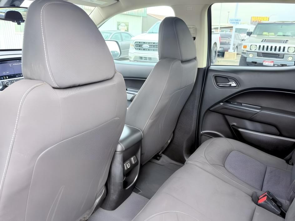 2020 Satin Steel Metallic /Jet Black Chevrolet Colorado 4WD LT (1GCGTCEN8L1) with an V6, 3.6L engine, 8-speed automatic transmission, located at 1175 N Woodruff Ave, Idaho Falls, ID, 83401, 43.506901, -111.999657 - <b>Vehicle Details</b><br>Discover capability and comfort in this 2020 Chevrolet Colorado LT 4WD, now available in Idaho Falls, ID. Powered by a strong 3.6L V6 Gasoline engine, this midsize pickup delivers confident performance for commuting, hauling, and weekend adventures alike. The four-wheel dri- Photo#53