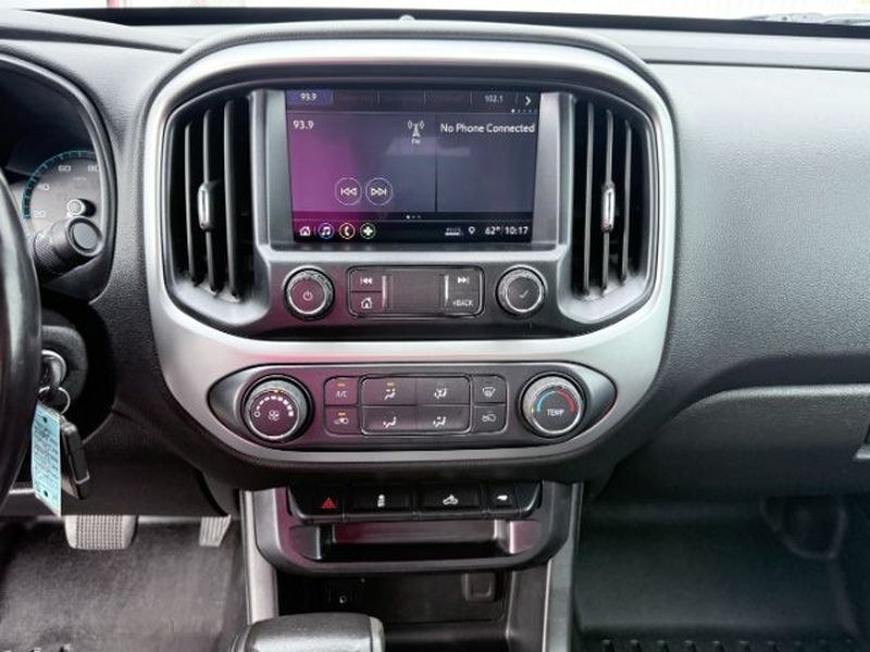 2020 Satin Steel Metallic /Jet Black Chevrolet Colorado 4WD LT (1GCGTCEN8L1) with an V6, 3.6L engine, 8-speed automatic transmission, located at 1175 N Woodruff Ave, Idaho Falls, ID, 83401, 43.506901, -111.999657 - <b>Vehicle Details</b><br>Discover capability and comfort in this 2020 Chevrolet Colorado LT 4WD, now available in Idaho Falls, ID. Powered by a strong 3.6L V6 Gasoline engine, this midsize pickup delivers confident performance for commuting, hauling, and weekend adventures alike. The four-wheel dri- Photo#15