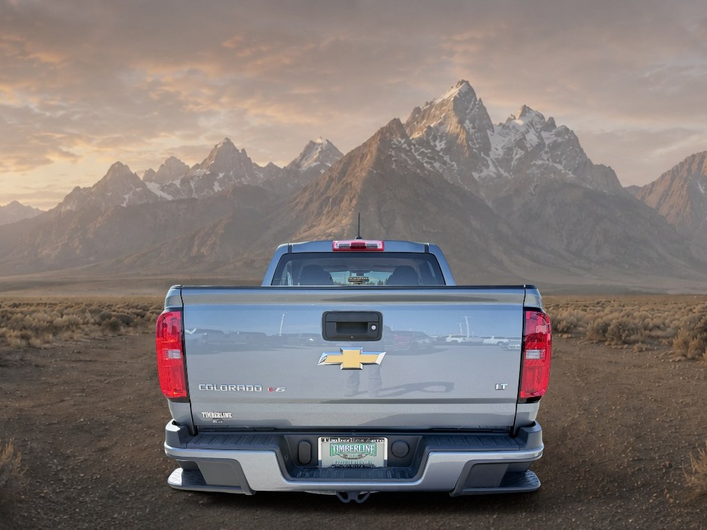 2020 Satin Steel Metallic /Jet Black Chevrolet Colorado 4WD LT (1GCGTCEN8L1) with an V6, 3.6L engine, 8-speed automatic transmission, located at 1175 N Woodruff Ave, Idaho Falls, ID, 83401, 43.506901, -111.999657 - <b>Vehicle Details</b><br>Discover capability and comfort in this 2020 Chevrolet Colorado LT 4WD, now available in Idaho Falls, ID. Powered by a strong 3.6L V6 Gasoline engine, this midsize pickup delivers confident performance for commuting, hauling, and weekend adventures alike. The four-wheel dri- Photo#3