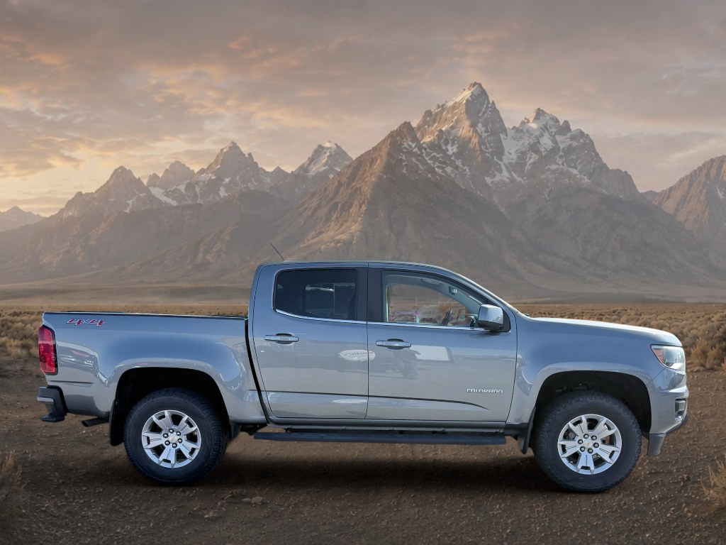 2020 Satin Steel Metallic /Jet Black Chevrolet Colorado 4WD LT (1GCGTCEN8L1) with an V6, 3.6L engine, 8-speed automatic transmission, located at 1175 N Woodruff Ave, Idaho Falls, ID, 83401, 43.506901, -111.999657 - <b>Vehicle Details</b><br>Discover capability and comfort in this 2020 Chevrolet Colorado LT 4WD, now available in Idaho Falls, ID. Powered by a strong 3.6L V6 Gasoline engine, this midsize pickup delivers confident performance for commuting, hauling, and weekend adventures alike. The four-wheel dri- Photo#5