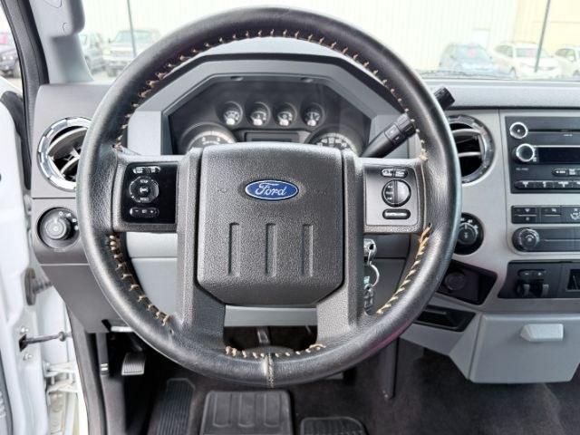 2013 WHITE /GRAY Ford Super Duty F-250 SRW (1FT7W2BT1DE) with an 67 V8 T-DIESEL engine, Automatic transmission, located at 1175 N Woodruff Ave, Idaho Falls, ID, 83401, 43.506901, -111.999657 - At Timberline Auto, finding a great deal on your next vehicle is always easy! Our experienced sales staff goal is to help find you the right vehicle at the right price! Our knowledgeable finance department has options for almost any credit score. We offer extended service contract options to prot- Photo#36