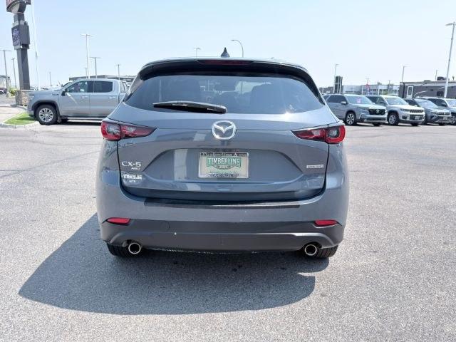 2024 BLUE /LEATHER Mazda CX-5 PREFERRED (JM3KFBCLXR0) with an 2.5L I4 engine, AUTOMATIC transmission, located at 1235 N Woodruff Ave., Idaho Falls, 83401, (208) 523-1053, 43.507172, -112.000488 - At Timberline Auto, finding a great deal on your next vehicle is always easy! Our experienced sales staff goal is to help find you the right vehicle at the right price! Our knowledgeable finance department has options for almost any credit score. We offer extended service contract options to prot- Photo#34