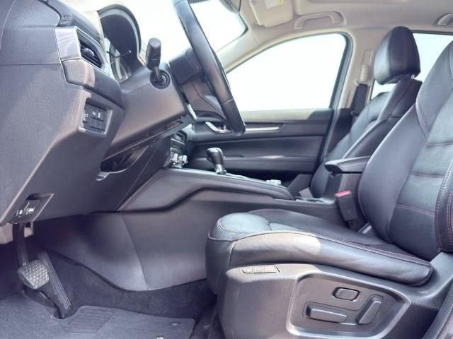 2024 BLUE /LEATHER Mazda CX-5 PREFERRED (JM3KFBCLXR0) with an 2.5L I4 engine, AUTOMATIC transmission, located at 1235 N Woodruff Ave., Idaho Falls, 83401, (208) 523-1053, 43.507172, -112.000488 - At Timberline Auto, finding a great deal on your next vehicle is always easy! Our experienced sales staff goal is to help find you the right vehicle at the right price! Our knowledgeable finance department has options for almost any credit score. We offer extended service contract options to prot- Photo#46