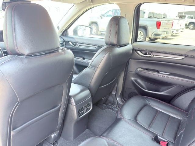 2024 BLUE /LEATHER Mazda CX-5 PREFERRED (JM3KFBCLXR0) with an 2.5L I4 engine, AUTOMATIC transmission, located at 1235 N Woodruff Ave., Idaho Falls, 83401, (208) 523-1053, 43.507172, -112.000488 - At Timberline Auto, finding a great deal on your next vehicle is always easy! Our experienced sales staff goal is to help find you the right vehicle at the right price! Our knowledgeable finance department has options for almost any credit score. We offer extended service contract options to prot- Photo#60