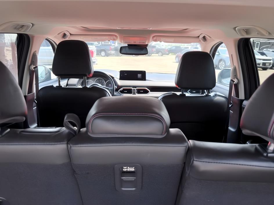 2024 BLUE /LEATHER Mazda CX-5 PREFERRED (JM3KFBCLXR0) with an 2.5L I4 engine, AUTOMATIC transmission, located at 1235 N Woodruff Ave., Idaho Falls, 83401, (208) 523-1053, 43.507172, -112.000488 - At Timberline Auto, finding a great deal on your next vehicle is always easy! Our experienced sales staff goal is to help find you the right vehicle at the right price! Our knowledgeable finance department has options for almost any credit score. We offer extended service contract options to prot- Photo#7