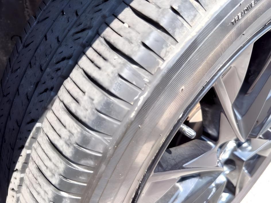 2024 BLUE /LEATHER Mazda CX-5 PREFERRED (JM3KFBCLXR0) with an 2.5L I4 engine, AUTOMATIC transmission, located at 1235 N Woodruff Ave., Idaho Falls, 83401, (208) 523-1053, 43.507172, -112.000488 - At Timberline Auto, finding a great deal on your next vehicle is always easy! Our experienced sales staff goal is to help find you the right vehicle at the right price! Our knowledgeable finance department has options for almost any credit score. We offer extended service contract options to prot- Photo#12