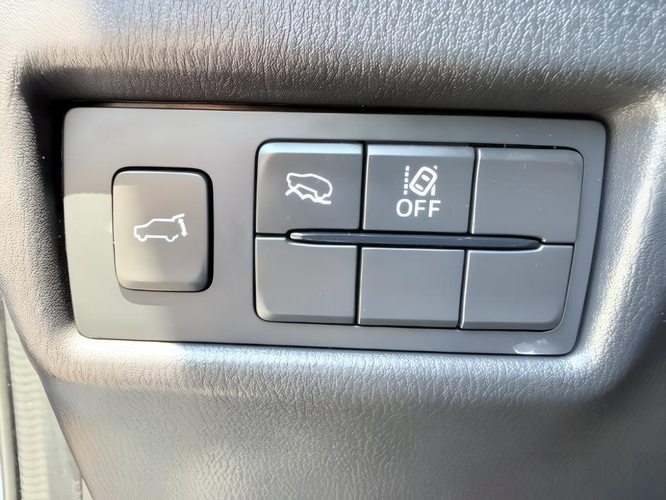 2024 BLUE /LEATHER Mazda CX-5 PREFERRED (JM3KFBCLXR0) with an 2.5L I4 engine, AUTOMATIC transmission, located at 1235 N Woodruff Ave., Idaho Falls, 83401, (208) 523-1053, 43.507172, -112.000488 - At Timberline Auto, finding a great deal on your next vehicle is always easy! Our experienced sales staff goal is to help find you the right vehicle at the right price! Our knowledgeable finance department has options for almost any credit score. We offer extended service contract options to prot- Photo#24
