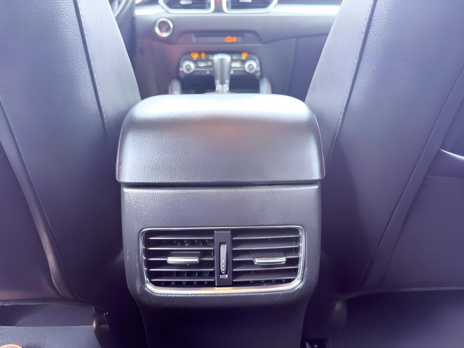 2024 BLUE /LEATHER Mazda CX-5 PREFERRED (JM3KFBCLXR0) with an 2.5L I4 engine, AUTOMATIC transmission, located at 1235 N Woodruff Ave., Idaho Falls, 83401, (208) 523-1053, 43.507172, -112.000488 - At Timberline Auto, finding a great deal on your next vehicle is always easy! Our experienced sales staff goal is to help find you the right vehicle at the right price! Our knowledgeable finance department has options for almost any credit score. We offer extended service contract options to prot- Photo#28