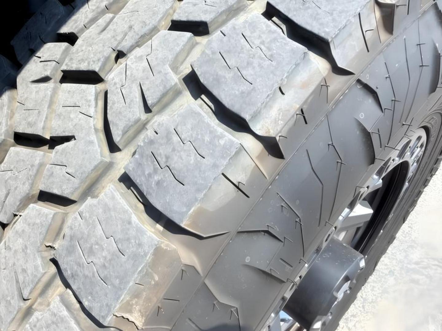 2024 GRAY /Medium Dark Slate Ford F-350 (1FT8W3BM7RE) with an Powerstroke 67L V-8 diesel direct injection engine, Automatic transmission, located at 1175 N Woodruff Ave, Idaho Falls, ID, 83401, 43.506901, -111.999657 - At Timberline Auto, finding a great deal on your next vehicle is always easy! Our experienced sales staff goal is to help find you the right vehicle at the right price! Our knowledgeable finance department has options for almost any credit score. We offer extended service contract options to prot- Photo#10