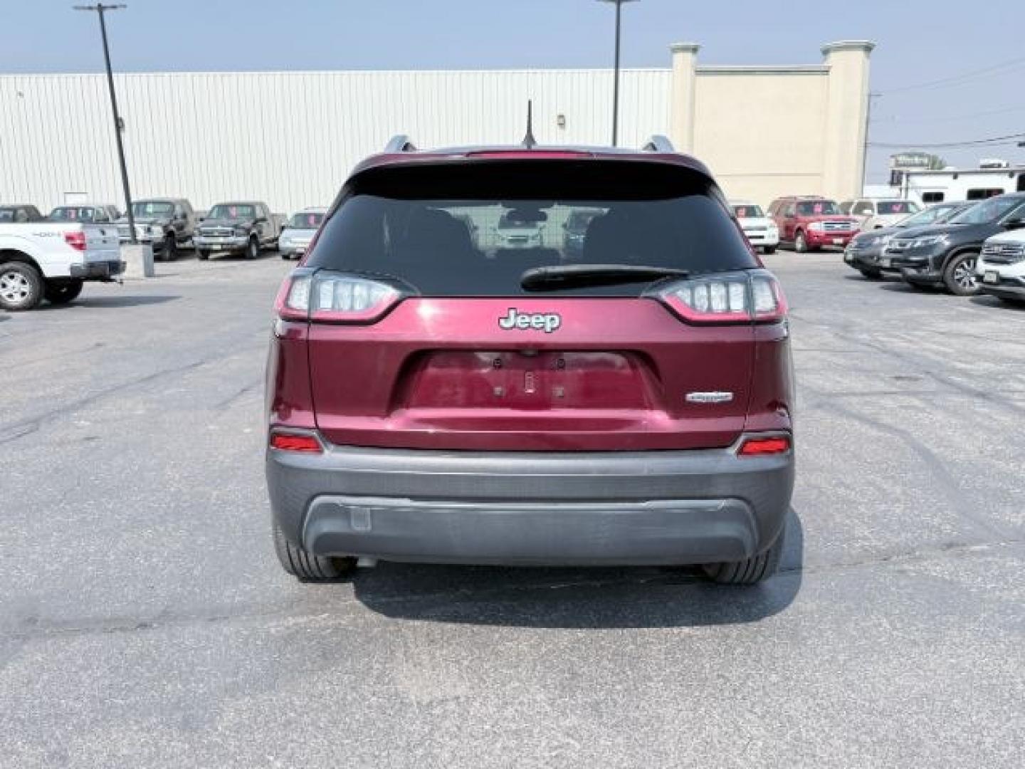 2019 RED /BLACK Jeep Cherokee (1C4PJLCB2KD) with an 24L engine, Automatic transmission, located at 1175 N Woodruff Ave, Idaho Falls, ID, 83401, 43.506901, -111.999657 - At Timberline Auto, finding a great deal on your next vehicle is always easy! Our experienced sales staff goal is to help find you the right vehicle at the right price! Our knowledgeable finance department has options for almost any credit score. We offer extended service contract options to prot- Photo#29