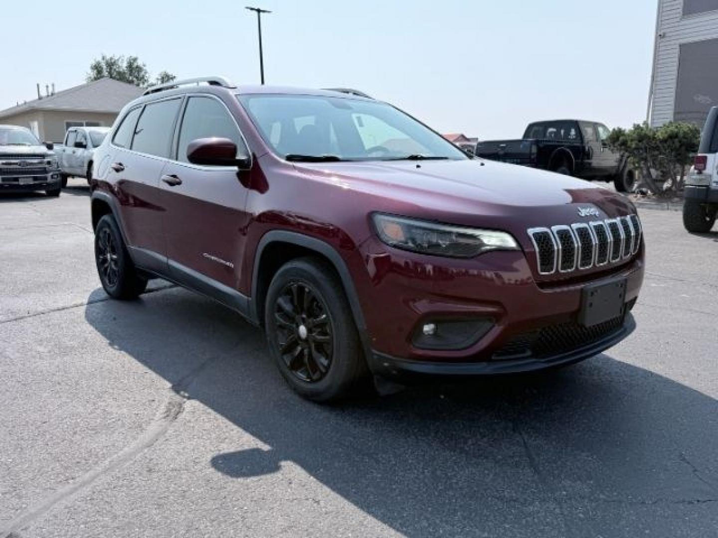 2019 RED /BLACK Jeep Cherokee (1C4PJLCB2KD) with an 24L engine, Automatic transmission, located at 1175 N Woodruff Ave, Idaho Falls, ID, 83401, 43.506901, -111.999657 - At Timberline Auto, finding a great deal on your next vehicle is always easy! Our experienced sales staff goal is to help find you the right vehicle at the right price! Our knowledgeable finance department has options for almost any credit score. We offer extended service contract options to prot- Photo#34