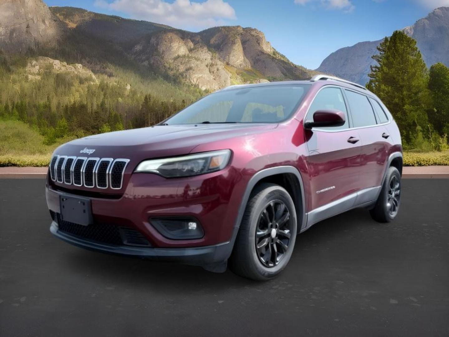 2019 RED /BLACK Jeep Cherokee (1C4PJLCB2KD) with an 24L engine, Automatic transmission, located at 1175 N Woodruff Ave, Idaho Falls, ID, 83401, 43.506901, -111.999657 - At Timberline Auto, finding a great deal on your next vehicle is always easy! Our experienced sales staff goal is to help find you the right vehicle at the right price! Our knowledgeable finance department has options for almost any credit score. We offer extended service contract options to prot- Photo#0